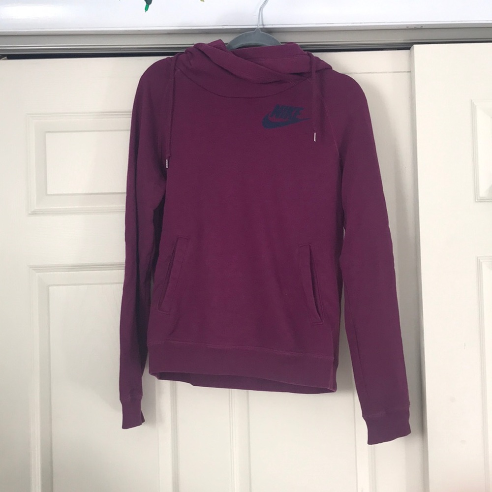 purple nike hooded sweatshirt